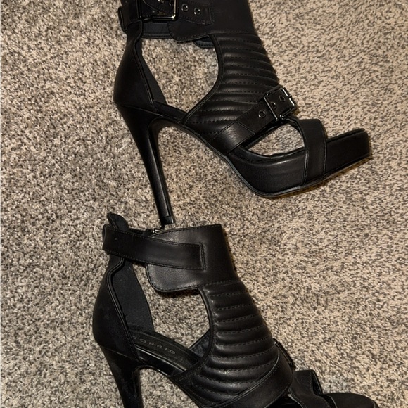 Torrid Heels - Picture 2 of 4